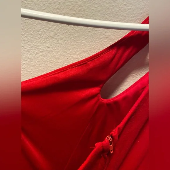 NWOT Crystal Sky Red One Shoulder Cutout Flared Leg Jumpsuit Size Medium - Picture 7 of 9